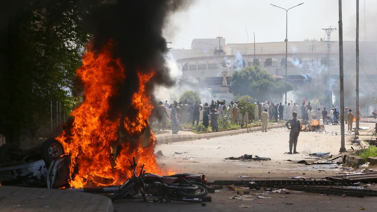 Decenas de personas han resultado heridas.