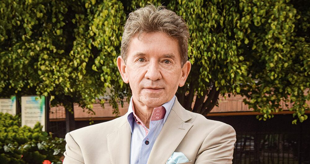 Nació el 30 de noviembre de 1951 en Cañasgordas.