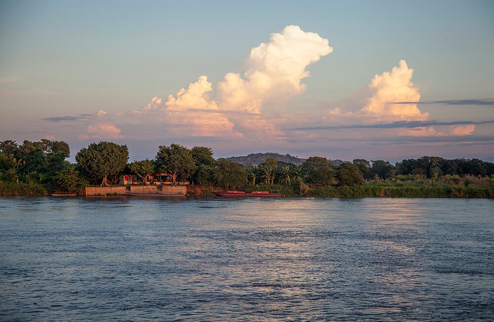 El sol rojizo del amanecer