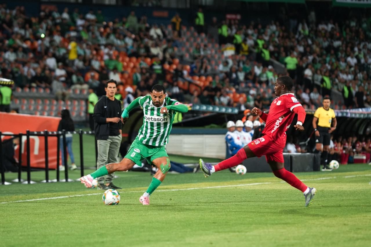 Edwin Cardona contra Tilman Palacios.