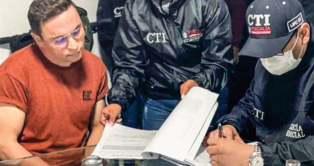 Jhonier Leal se mostró dispuesto a colaborar con la justicia, pero en mayo de 2022 cambió nuevamente de versión y se retractó.