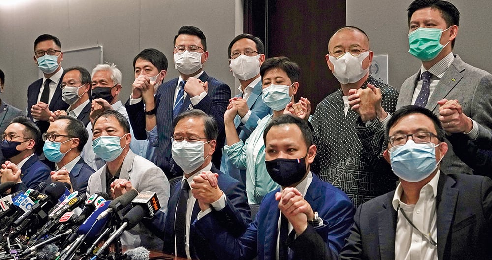 Un cese al fuego de amores y odios_7