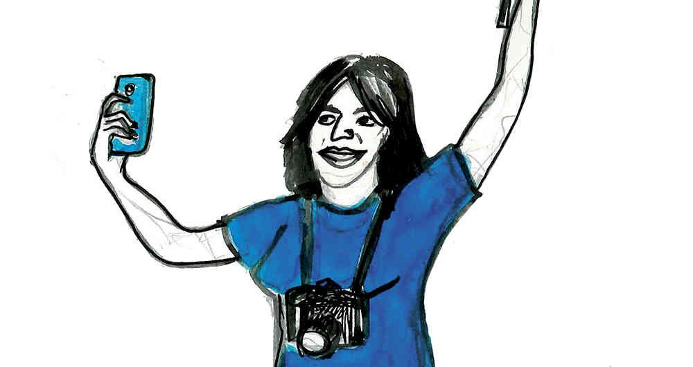 Algunos viajeros quieren documentar todo a su paso. Desde gente y edificios hasta afiches viejos rasgados y ladrones de teléfonos celulares. 