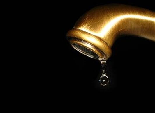 La sequía y el derroche del preciado líquido serán determinantes en un eventual racionamiento de agua en el largo plazo