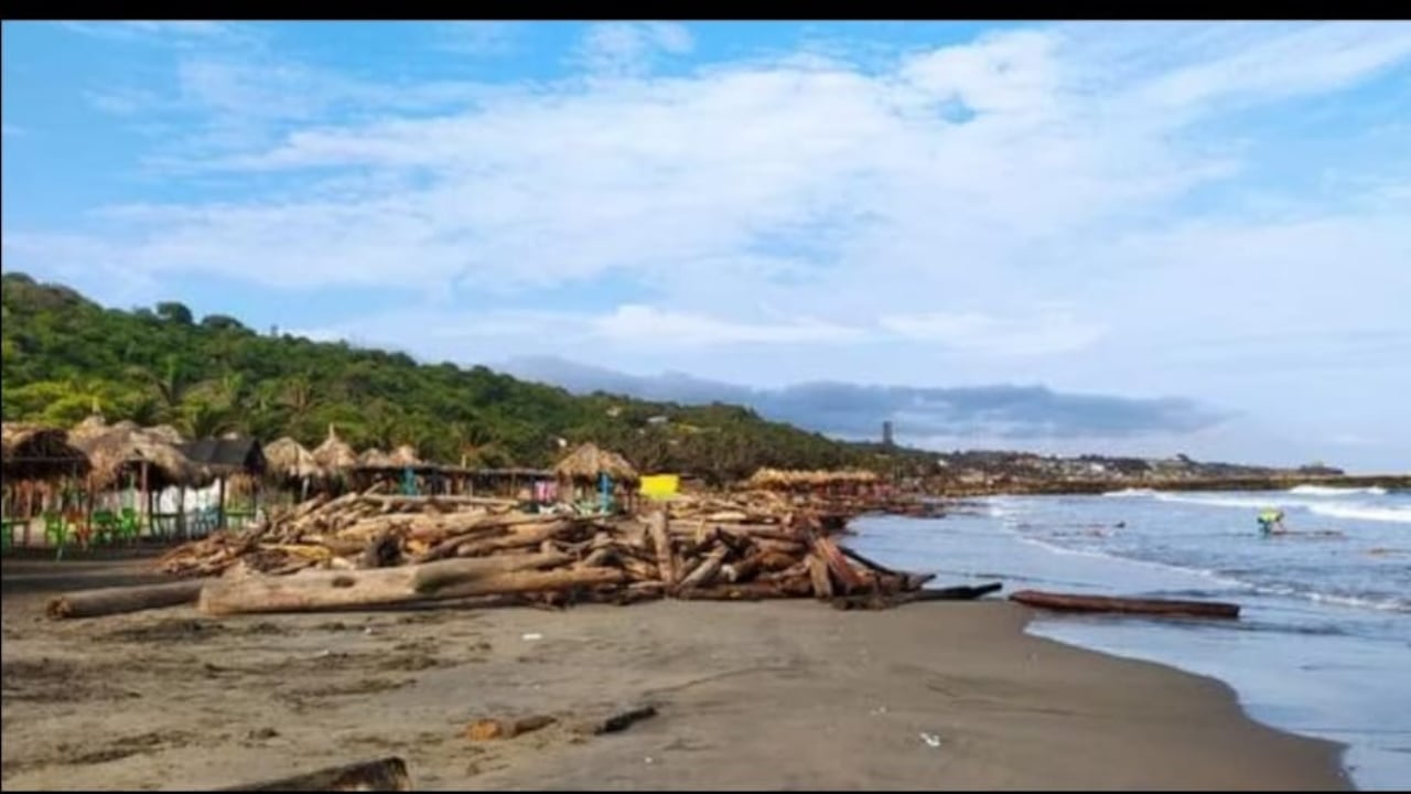 La suciedad del agua en el Atlántico dificulta las actividades de pesca.
