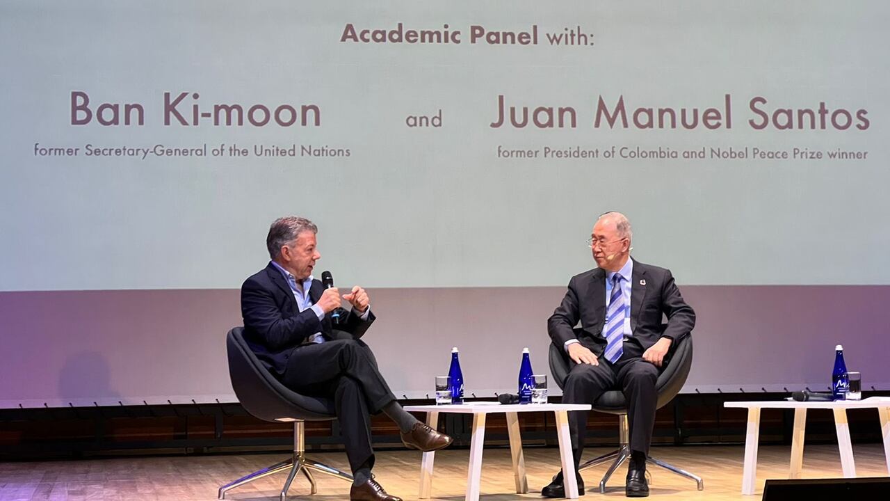 Juan Manuel Santos en charla académica sobre Acuerdo de Paz y los Objetivos de Desarrollo Sostenible.