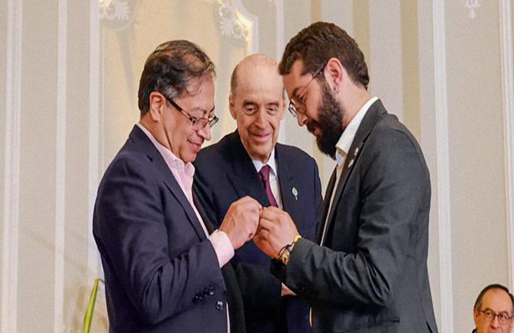   Después de una extensa polémica, Moisés Ninco Daza fue posesionado el 10 de febrero de 2023. Se criticó su corta experiencia para el cargo diplomático. 