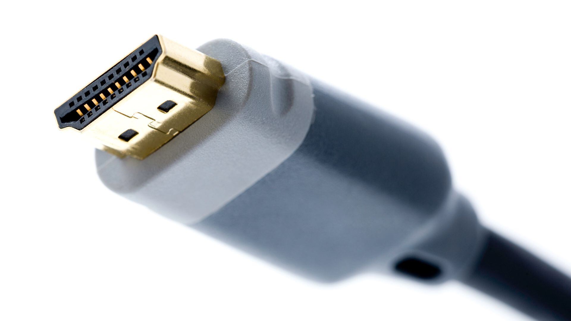 Estos agujeros no forman parte del diseño visual del cable.