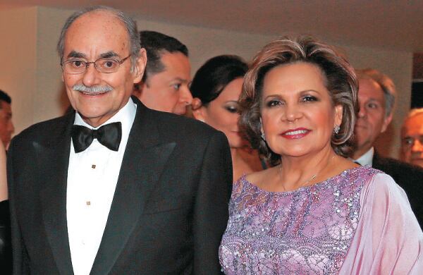 El liberal Horacio Serpa no se fijó en diferencias ideológicas y fue con su esposa Rosita a la boda. 