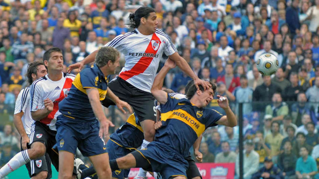 Radamel Falcao García debutó en River Plate. La oportunidad se la dieron Leonardo el 'Negro' Astrada y Reinaldo Carlos el 'Mostaza' Merlo.
