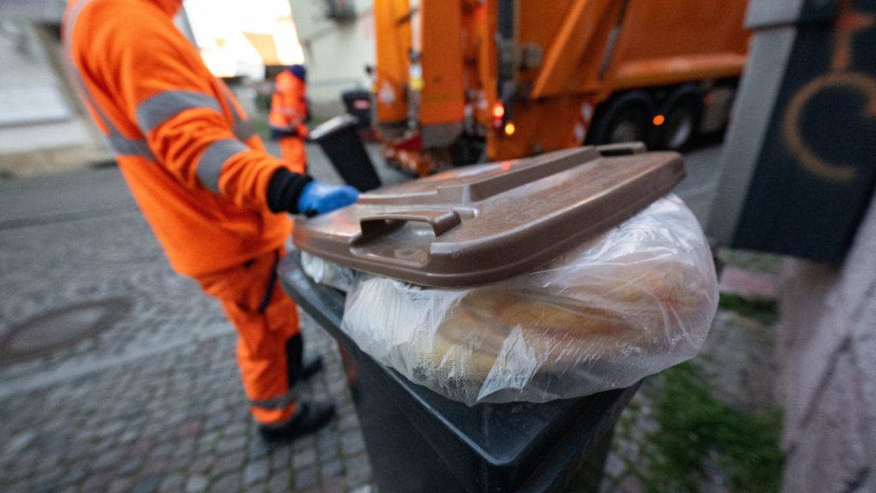 Imagen de referencia de recolectores de basura.