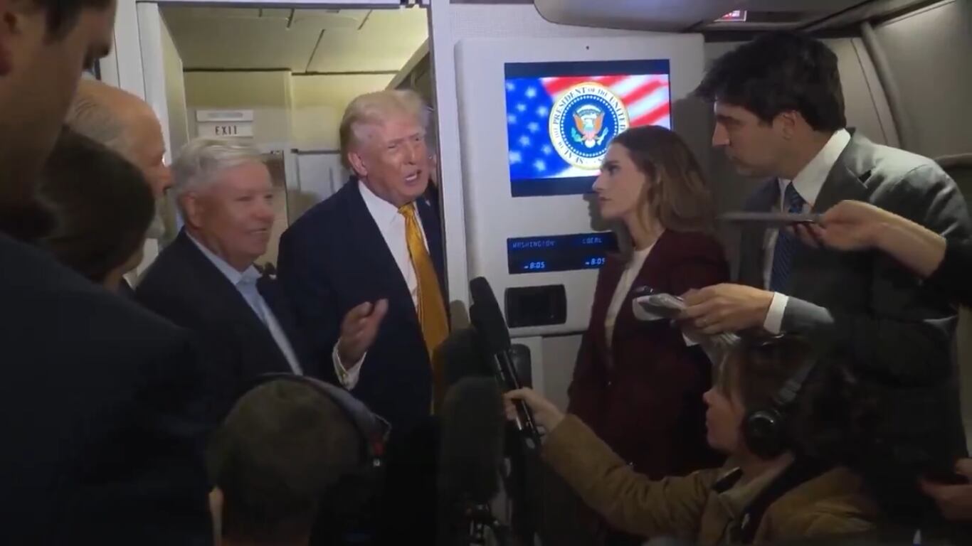 Donald Trump asegura que  Groenlandia debe ser parte de Estados Unidos