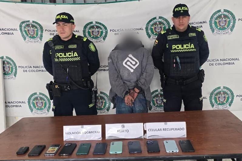 El hombre fue capturado robando celulares.