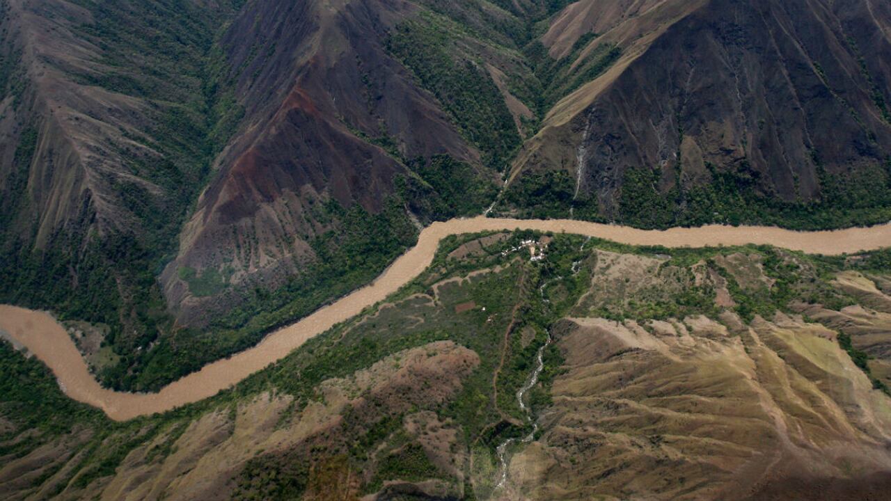 Fiscalía anuncia investigación contra Camargo Correa en Colombia