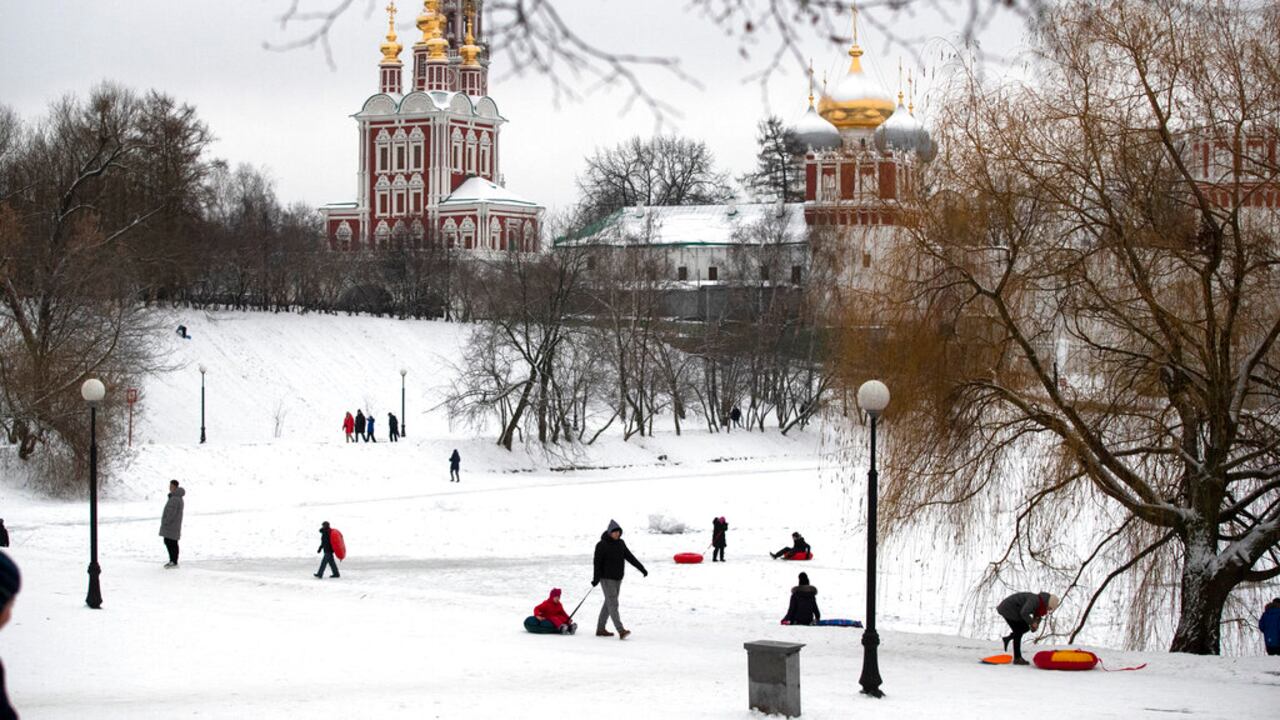 Coronavirus | Algunos países en el mundo vuelven a las cuarentenas o cierres ante aumento de casos