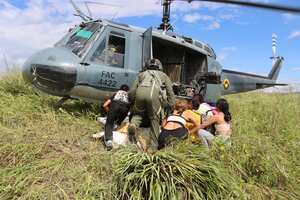 Rescate de once personas en Tolima.