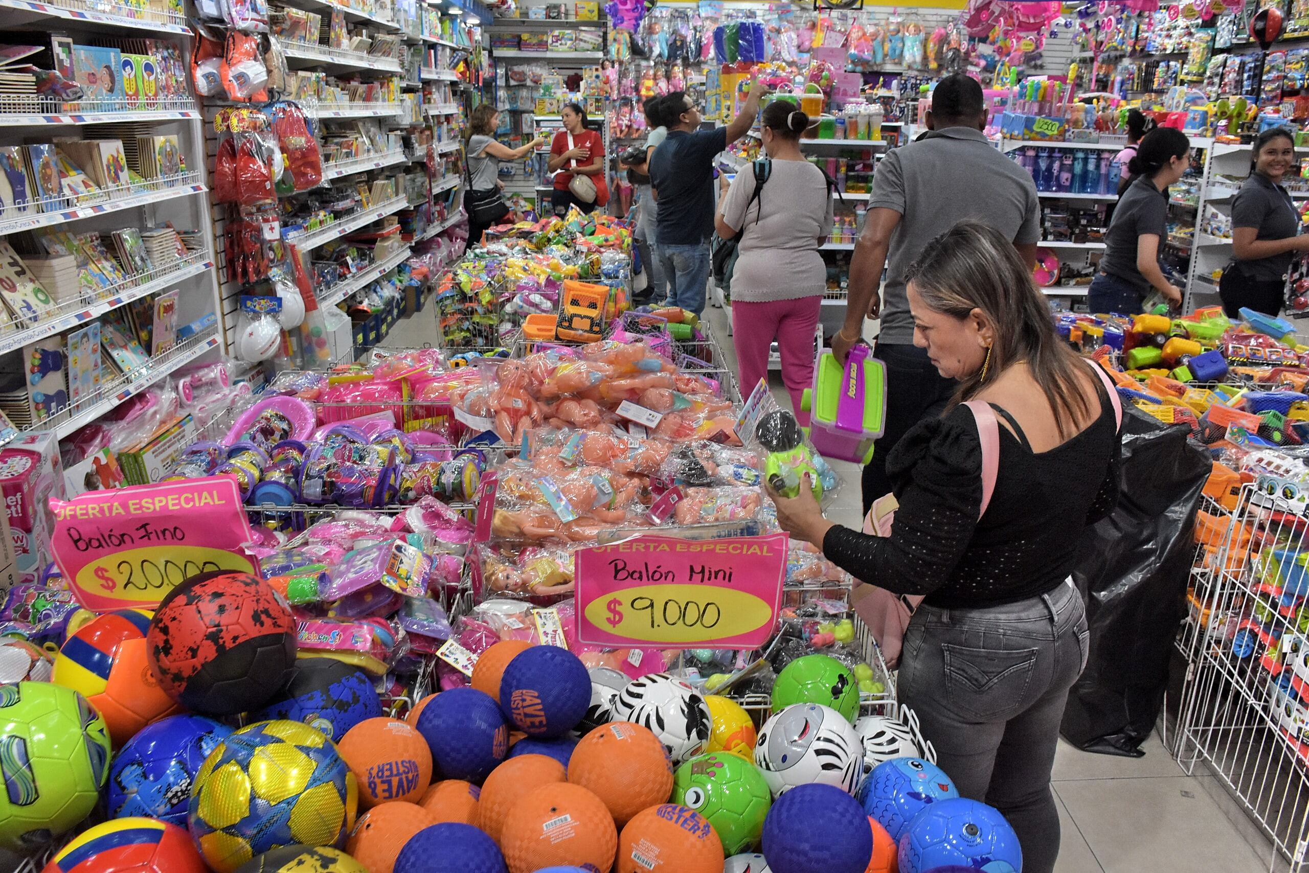 Activación del comercio en el centro de Cali en diciembre.