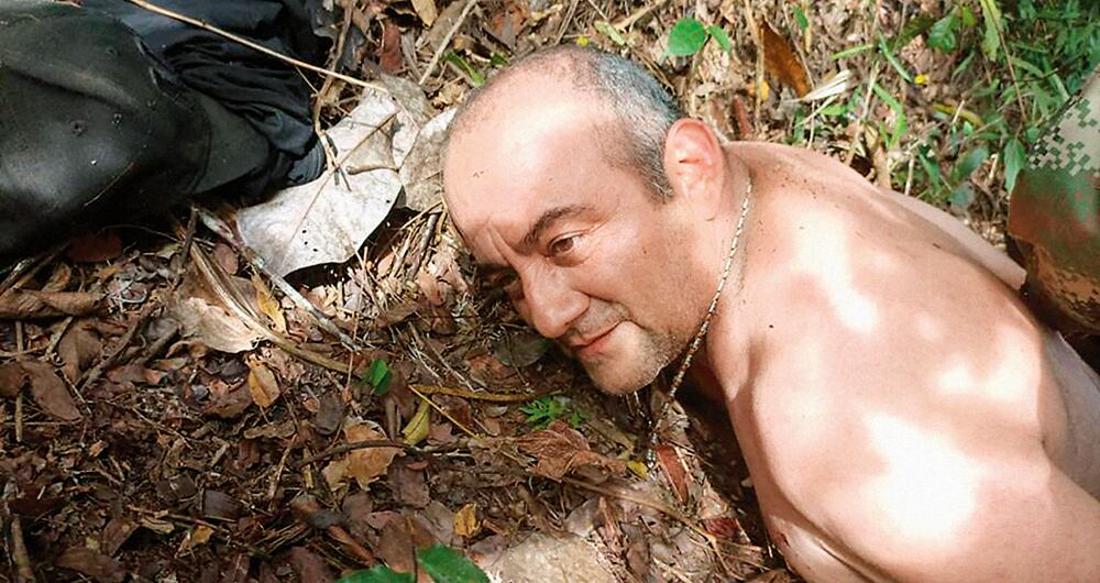   El capo afirmó que se había entregado a las autoridades, pero su captura ocurrió en medio de una gigantesca operación, en la que murió un policía. 