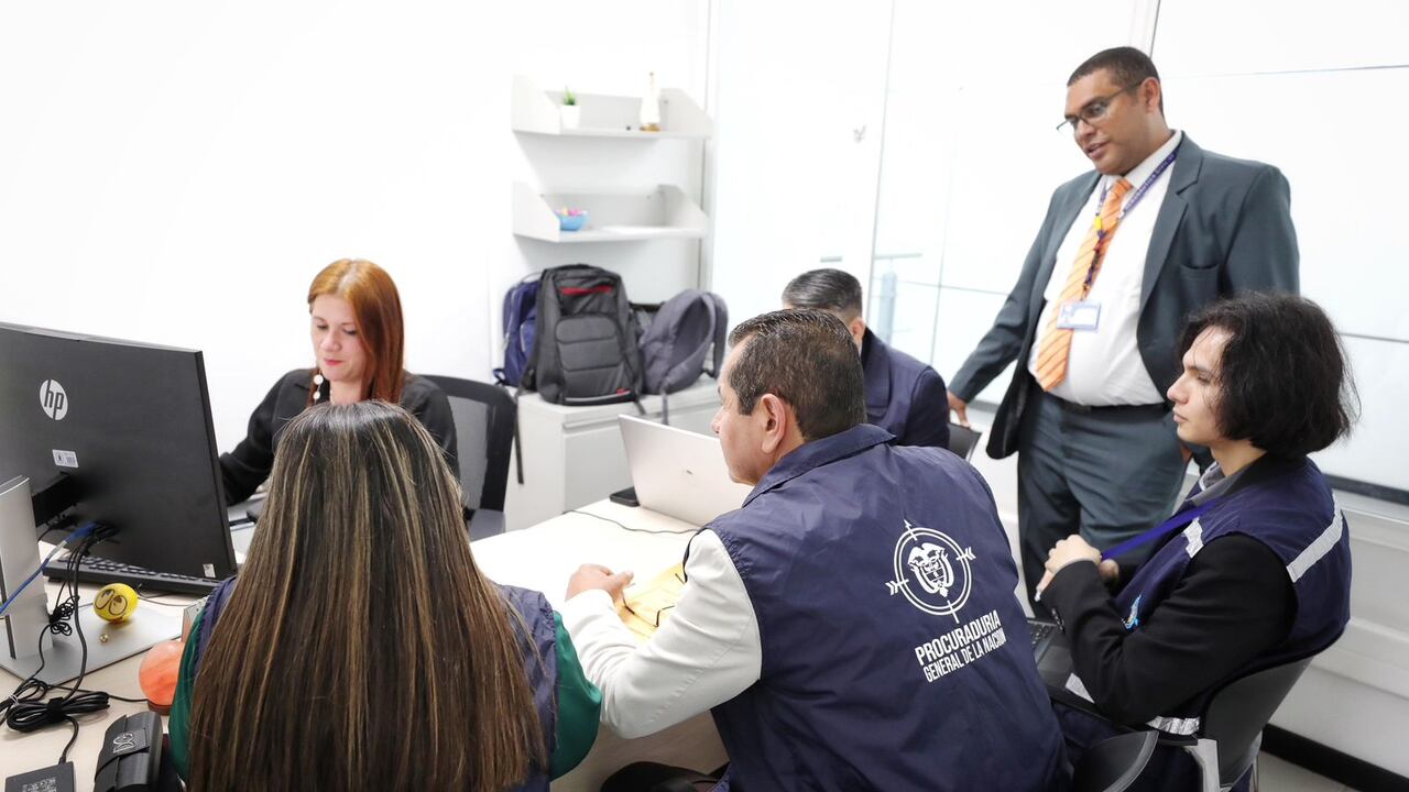 Procuraduría visitó la Aeronáutica Civil después del escándalo.