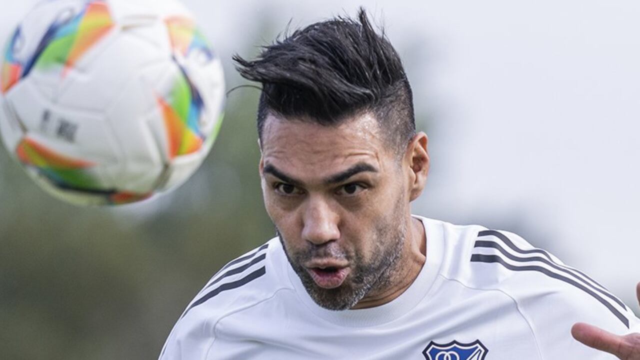 Millonarios, con Falcao, calienta motores para su primer partido de pretemporada en Argentina.