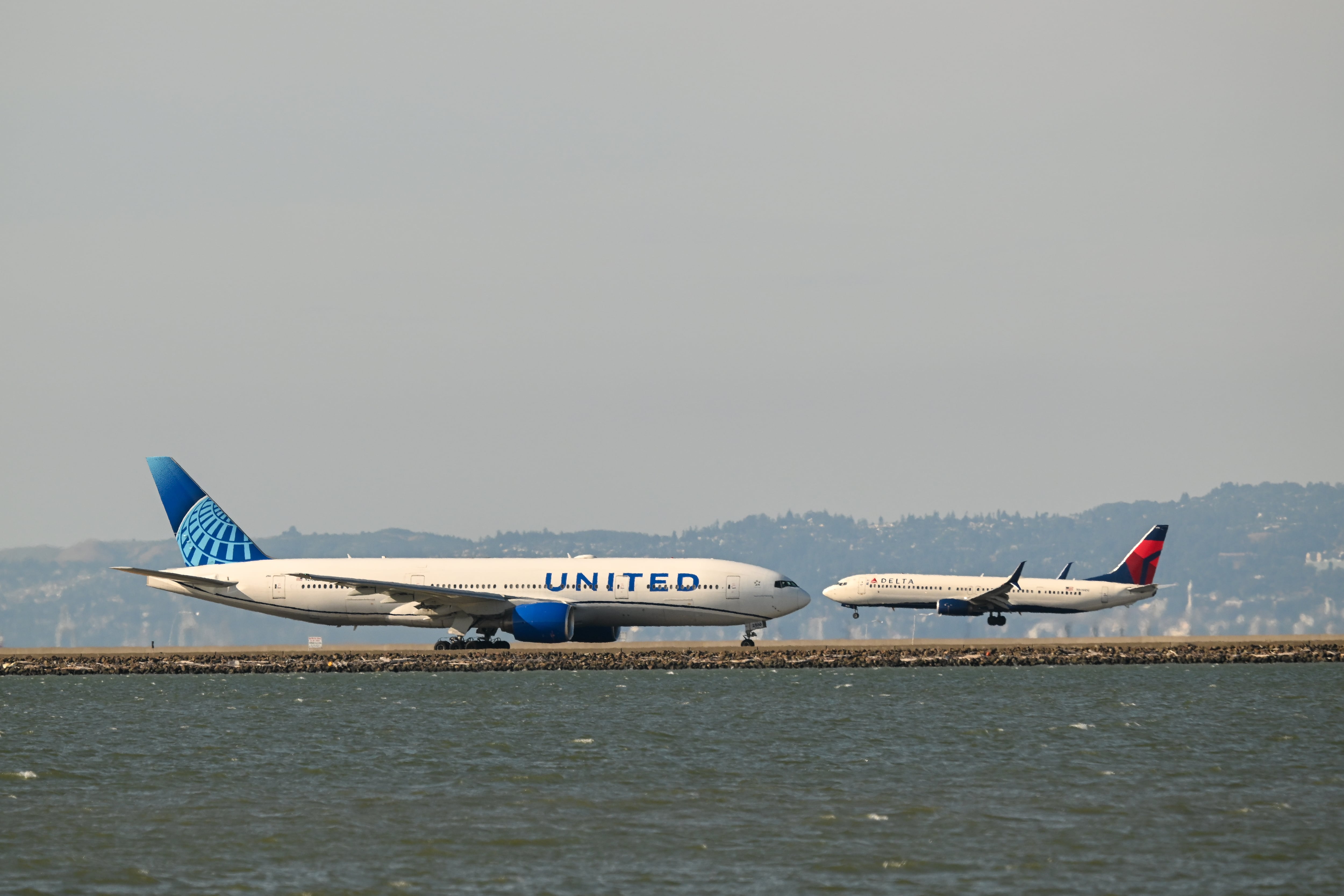 Ambas aerolíneas emitieron un comunicado explicando los hechos