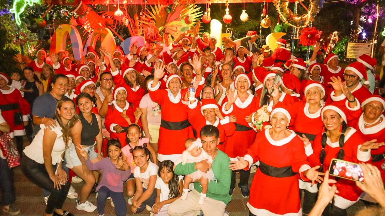 Abuelitas Mamá Noel en Mesitas de El Colegio, Cundinamarca.