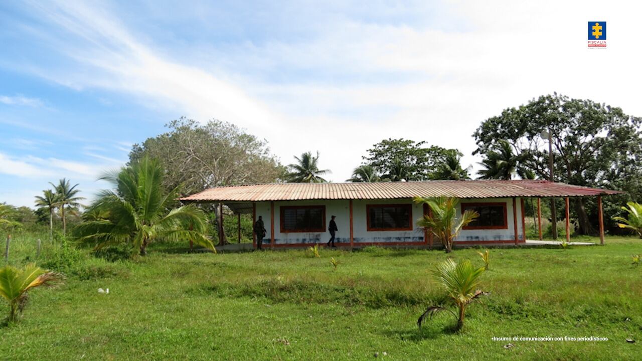 Imponen medidas cautelares a bienes donde las AUC habrían pactado el proyecto político 'Urabá en Paz' financiar el paramilitarismo en la región