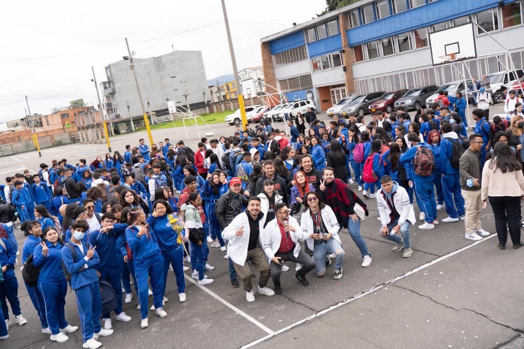 Se abrieron 500 puestos para que los estudiantes de 10° y 11° puedan prestar su servicio social obligatorio como ‘Dialoguías escolares’.