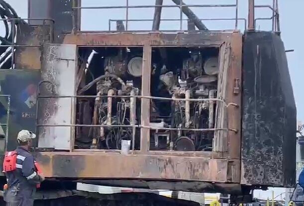 Así quedó Leila, la barcaza incendiada sobre el río magdalena