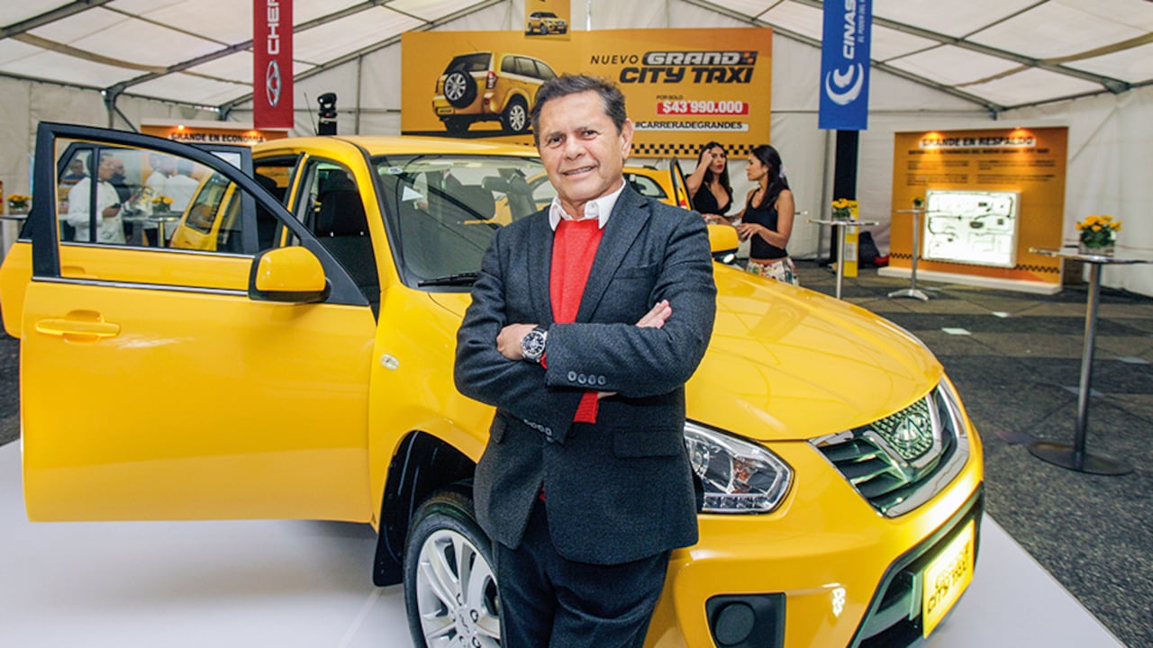 La venta de miles de taxis Hyundai, conocidos como “zapaticos” en el mercado, catapultó el millonario negocio automotor de Carlos Mattos.