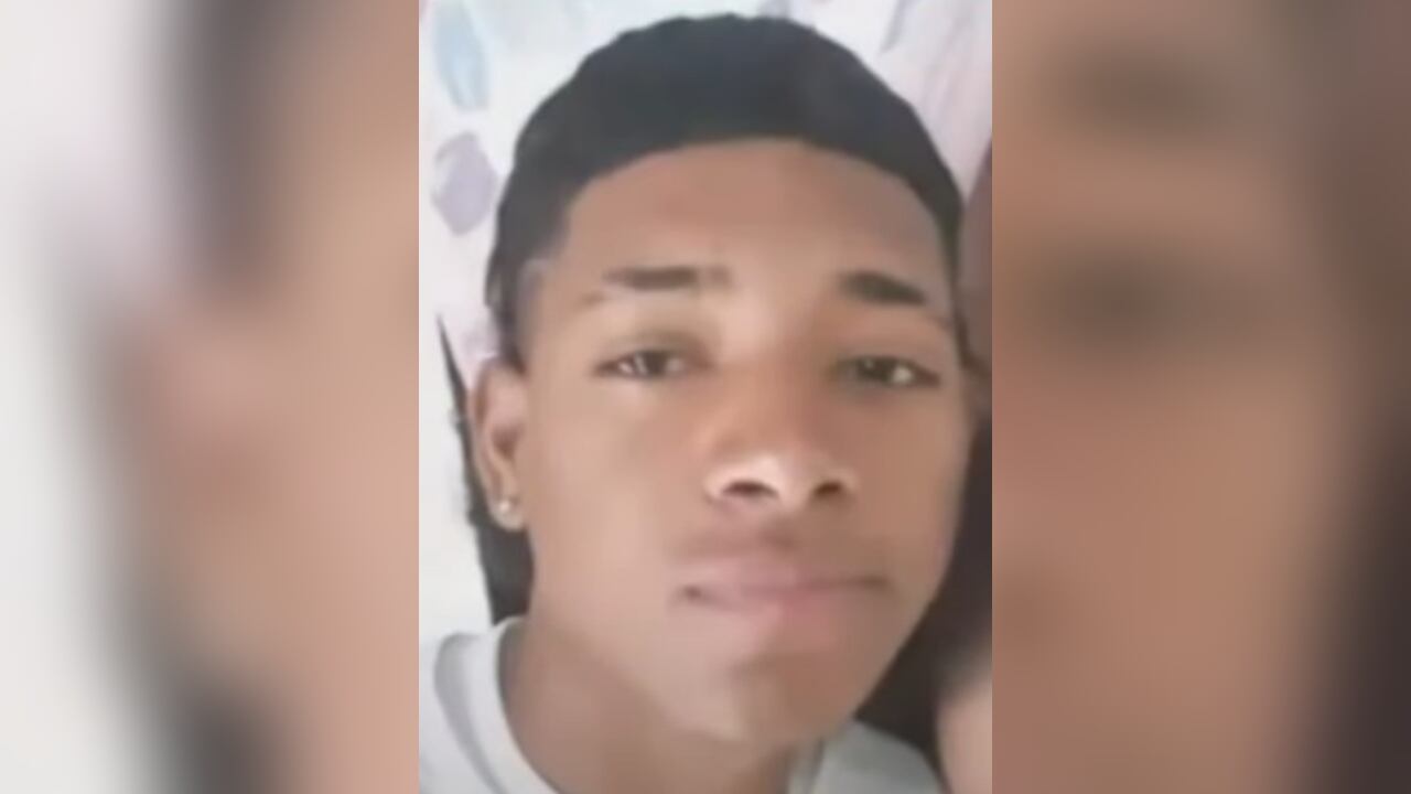 La mamá del joven está exigiendo justicia por lo sucedido.