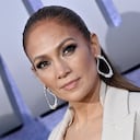 Jennifer Lopez asiste al estreno en Los Ángeles de "The Mother" de Netflix en Westwood Regency Village Theatre el 10 de mayo de 2023 en Los Ángeles, California.