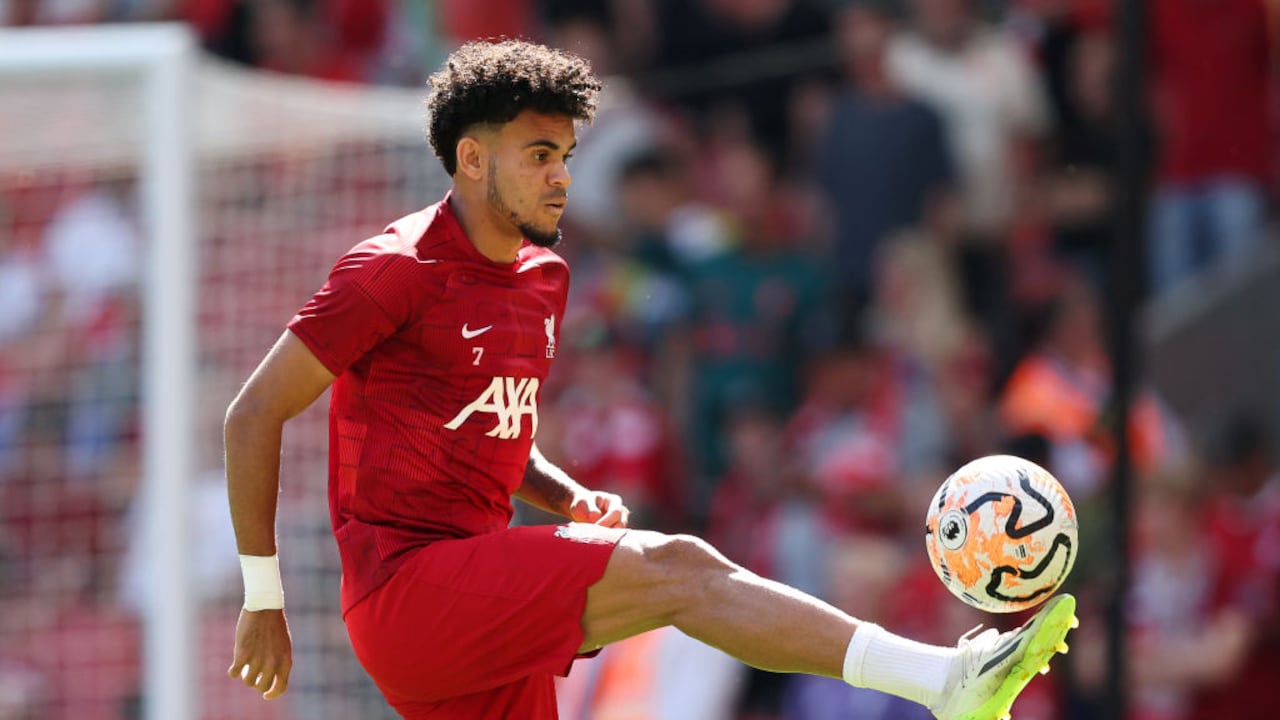 LIVERPOOL, ENGLAND - SEPTEMBER 03: Luis Diaz of Liverpool warms up during the Premier League match between Liverpool FC and Aston Villa at Anfield on September 03, 2023 in Liverpool, England. (Photo by Matt McNulty/Getty Images)