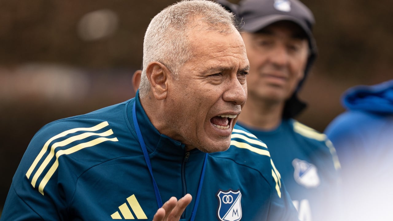 Hernán Torres suma fichas para su nómina del próximo semestre.