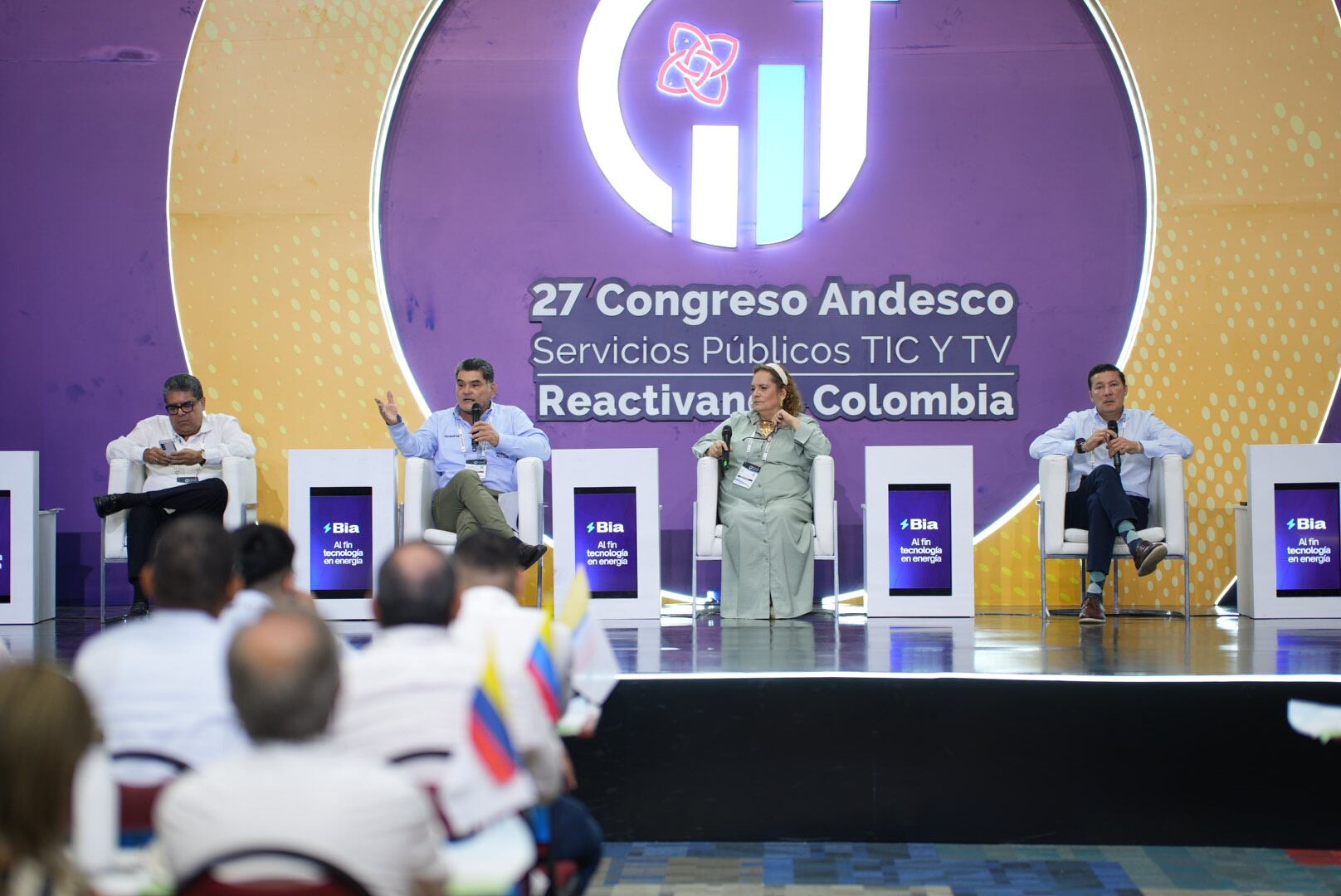 En el conversatorio Instituciones en pro de la reactivación se abordaron diferentes temas  sobre las instituciones del poder en Colombia.