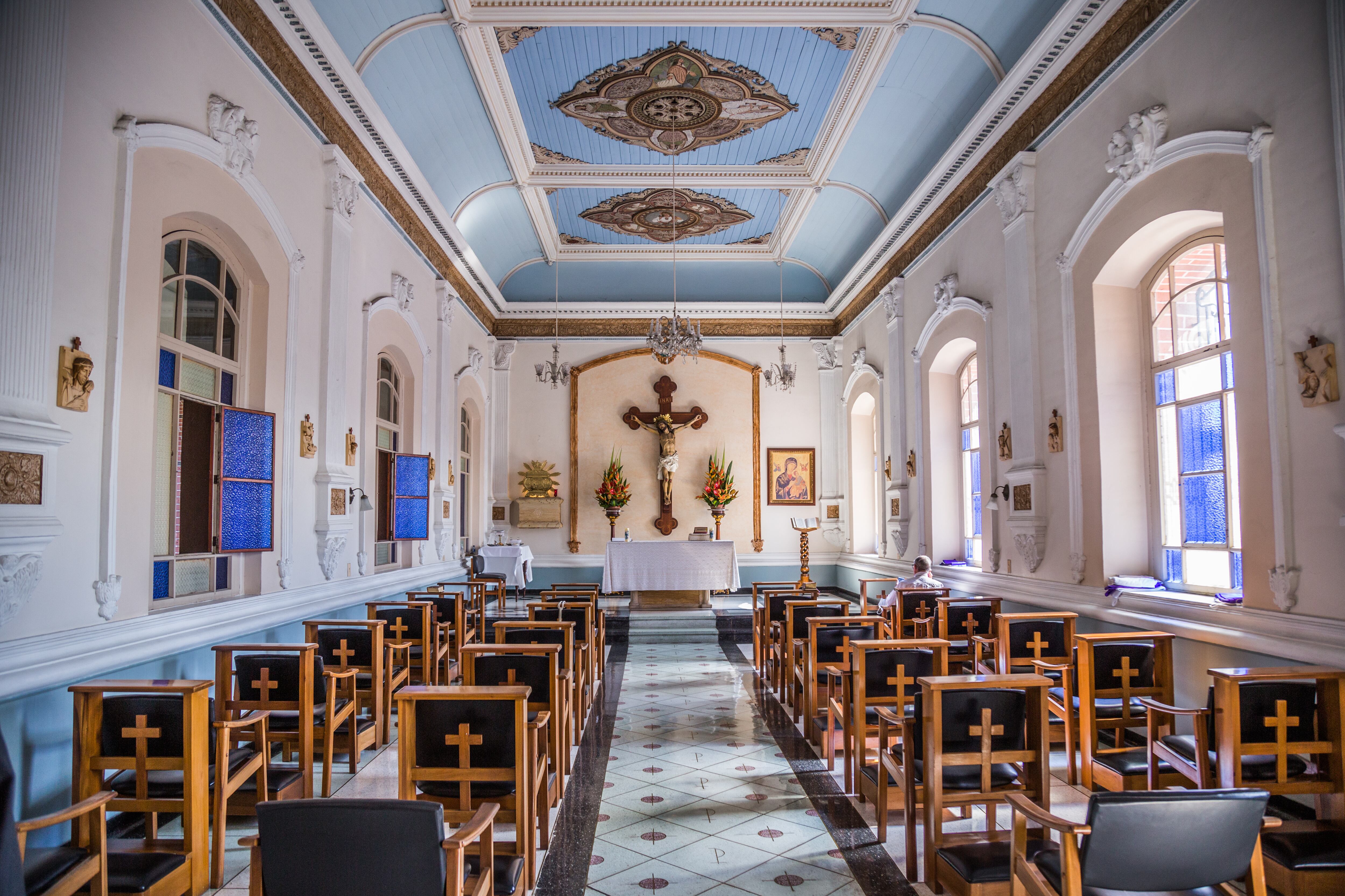 El trabajo es la mejor manera de dignificar a la persona. Para muchos es un don de Dios el poder trabajar.