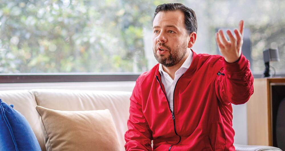    El alcalde de Bogotá, Carlos Fernando Galán, explicó que hay decisiones del Gobierno nacional que están afectando el desarrollo de la capital del país. 