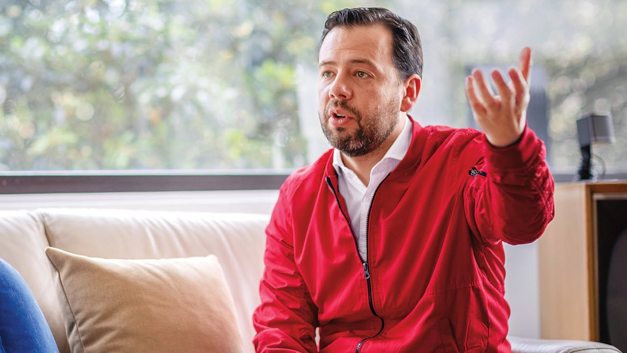 El alcalde de Bogotá, Carlos Fernando Galán, explicó que hay decisiones del Gobierno nacional que están afectando el desarrollo de la capital del país.