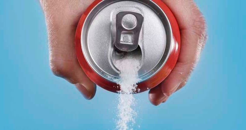 Las bebidas azucaradas afectan la blancura de los dientes.