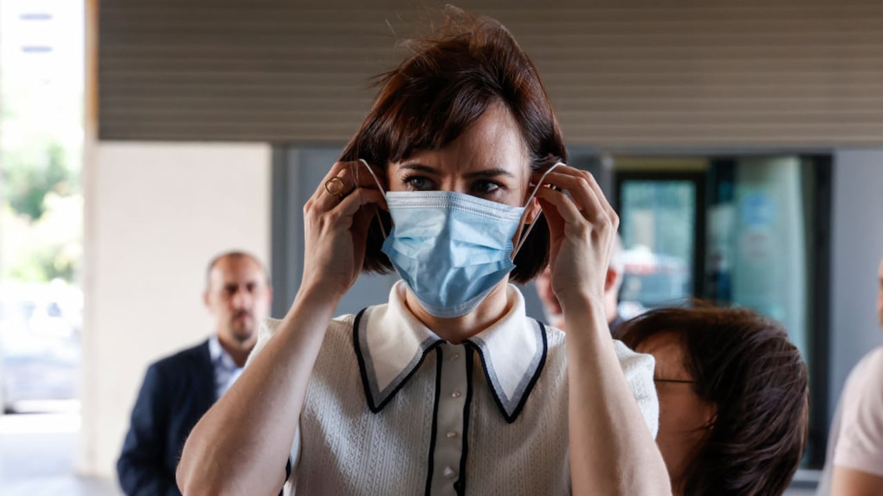 La Ministra de Ciencia e Innovación, Diana Morant, durante su visita al Instituto de Investigación Sanitaria la Fe de Valencia, el 15 de junio de 2023 en Valencia, Comunidad Valenciana, España