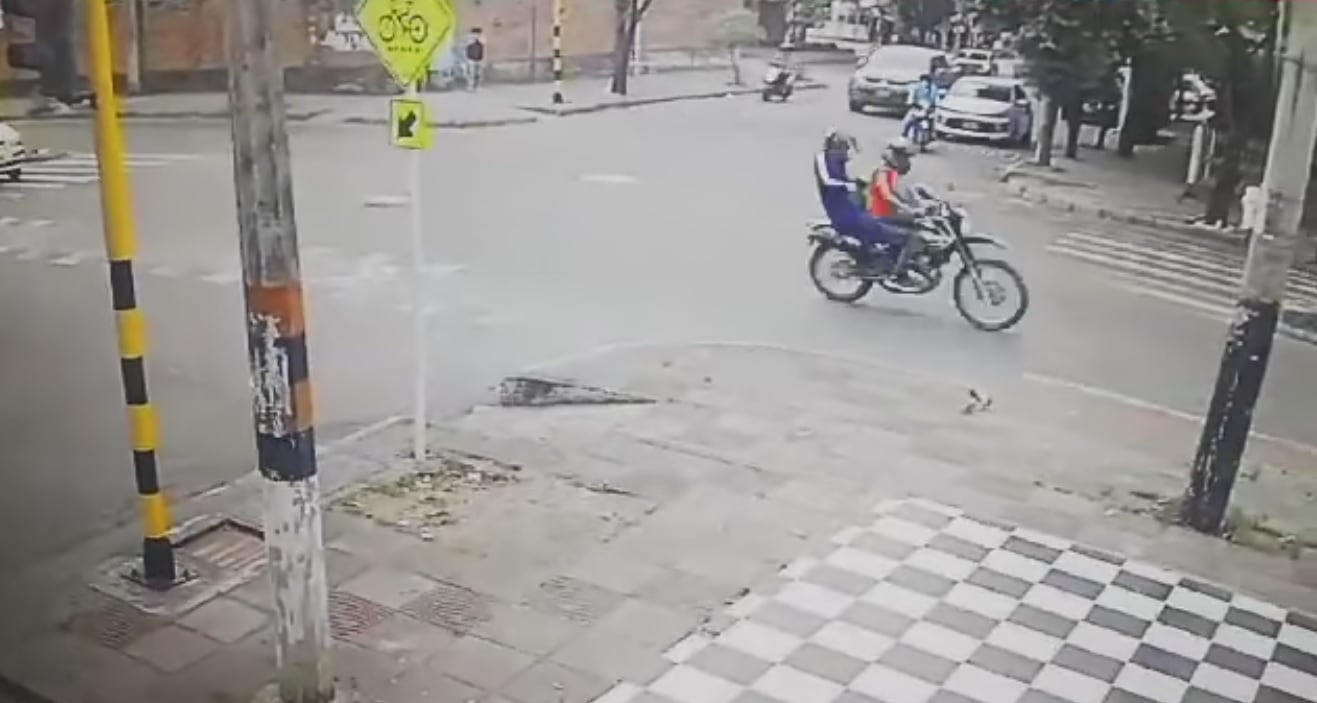 Se conoce video de los presuntos sicarios que mataron a patrullera de la Policía en Neiva.