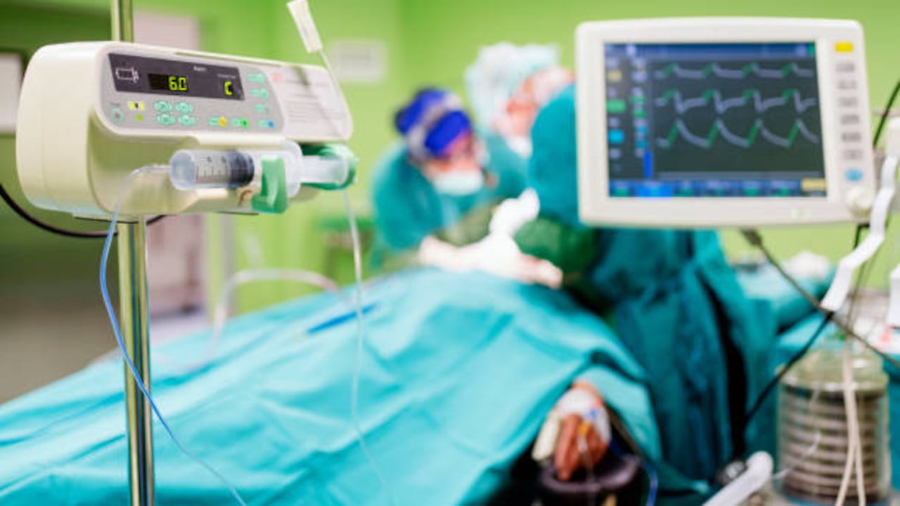 Las personas deben recibir autorización de un médico para someterse a este procedimiento.