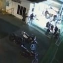 Las cámaras de seguridad del lugar registraron el intercambio de disparos.