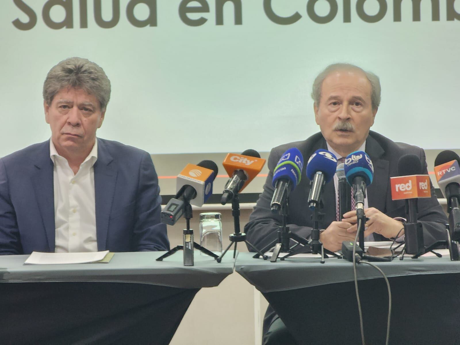 El Presidente de la ANDI, Bruce Mac Master y el exministro de Salud, Augusto Galán.