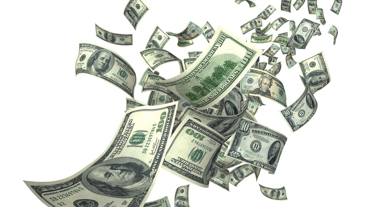 El precio del dólar en Colombia vivió una sesión de pocos cambios este martes 20 de junio y, aunque cerró con ligeros repuntes en su cotización, todavía se mantiene en los niveles más bajos de este año.