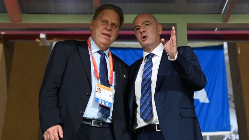Ramón Jesurún y Gianni Infantino.