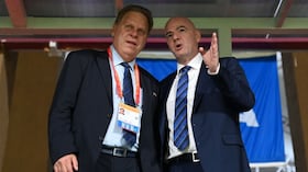 Ramón Jesurún y Gianni Infantino.