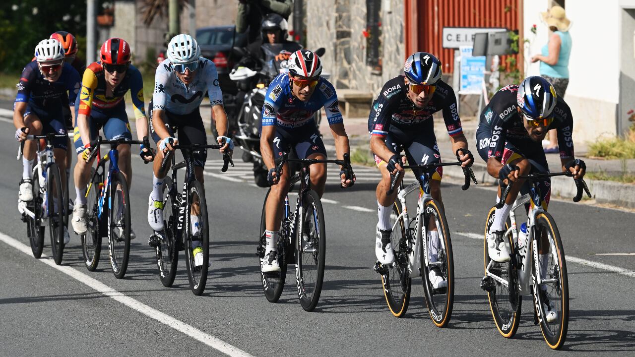 Daniel Felipe Martínez junto a los favoritos en la Vuelta a España 2024