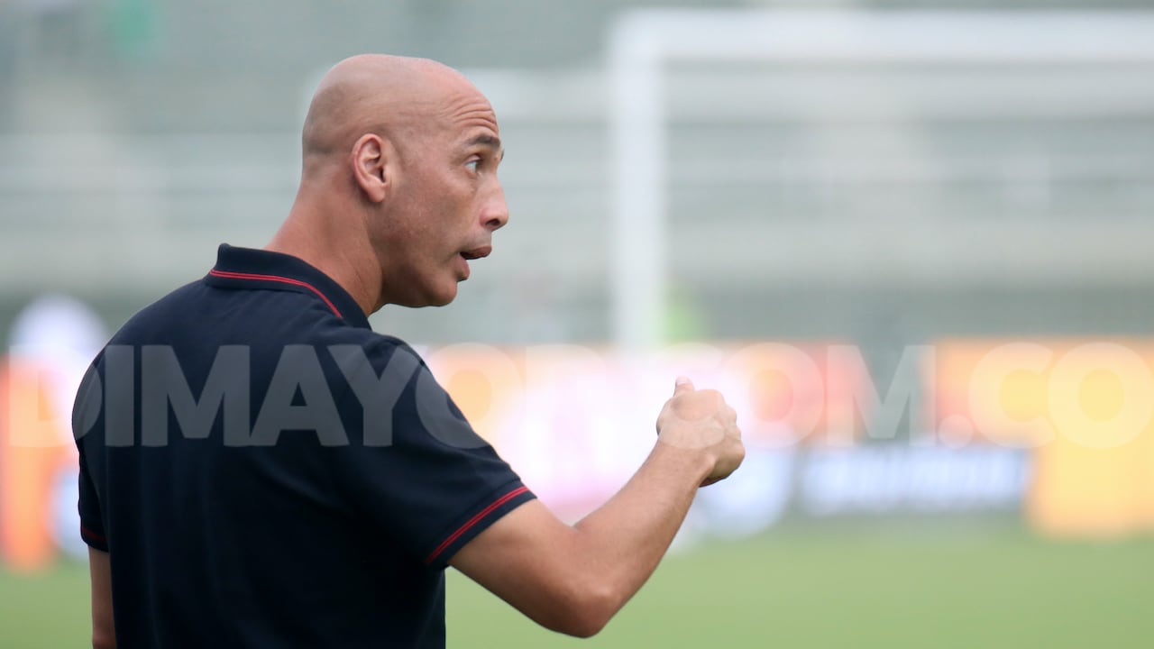 El actual técnico del Cali se mostró firme en sus decisiones desde el banquillo.