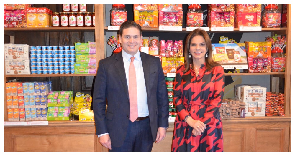 El embajador de Colombia en Estados Unidos, Juan Carlos Pinzón, y Flavia Santoro, presidenta de ProColombia